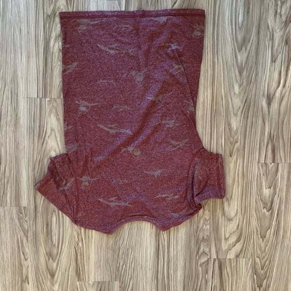 Front pocket, shark design, t-shirt - Picture 5 of 5